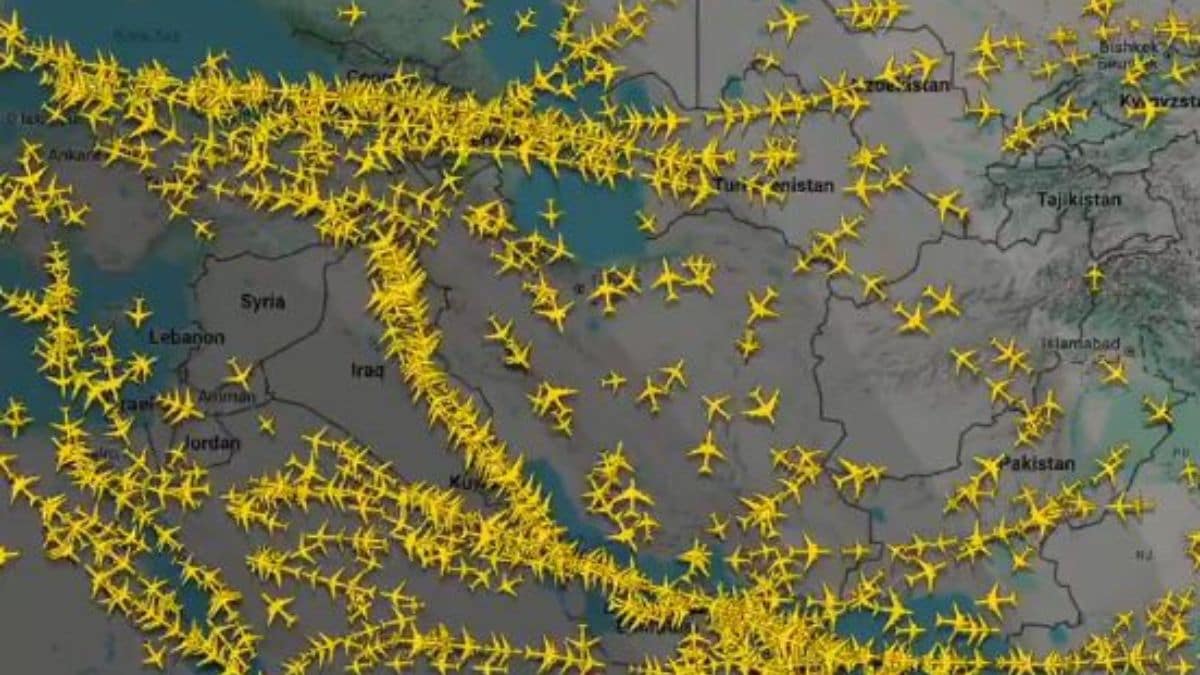Watch Timelapse video shows commercial aircraft fleeing Iranian skies